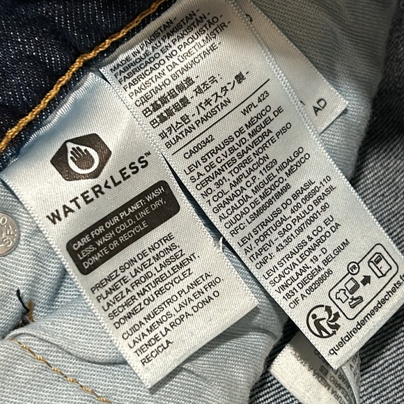 Levi's Men's Blue Jeans - Picture 7 of 8